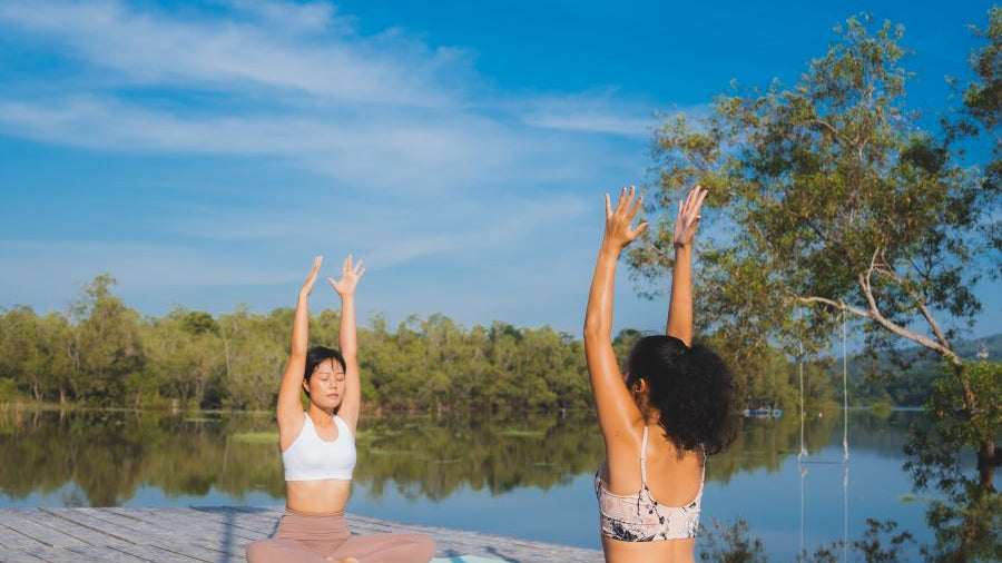 Female Hormones, Stress and Circadian Rhythms
